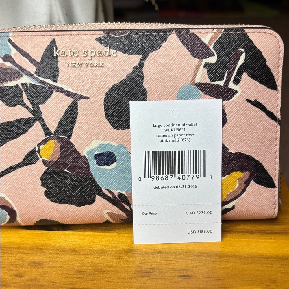 🌸♠️ Kate Spade Floral Wallet ♠️🌸 - Picture 5 of 8